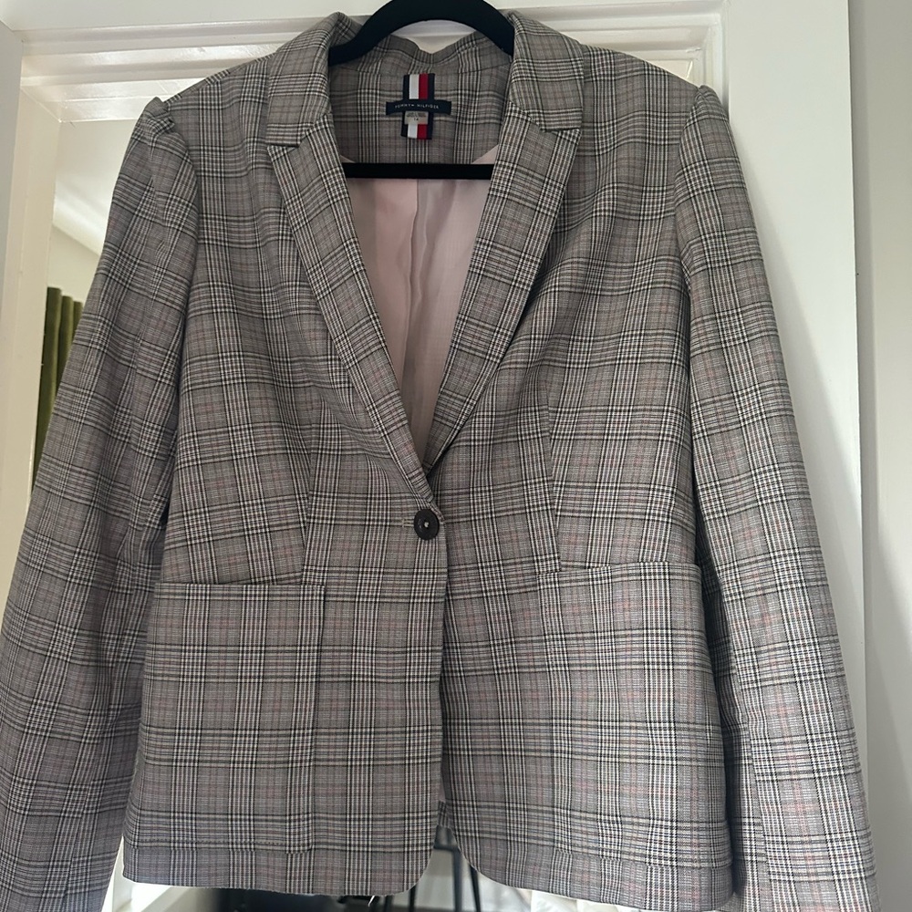 Tommy Hilfiger gray and pink plaid Women's Blazer and Pants Suit- 14